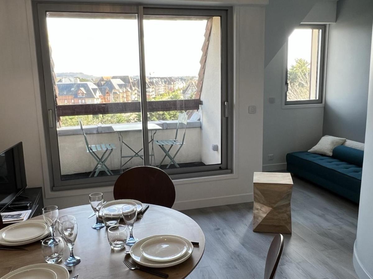 Cabourg : Duplex Renove 2 Pieces, Acces Direct Plage, Fibre, Parking, Cuisine Equipee, 4 Pers. - Fr-1-487-351 Kültér fotó
